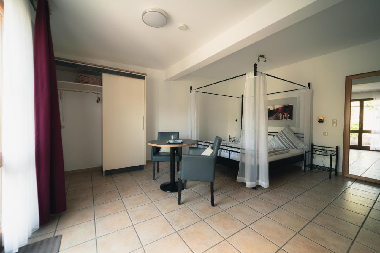 Urlaubsweingut Zecherhof Neef Екстериор снимка