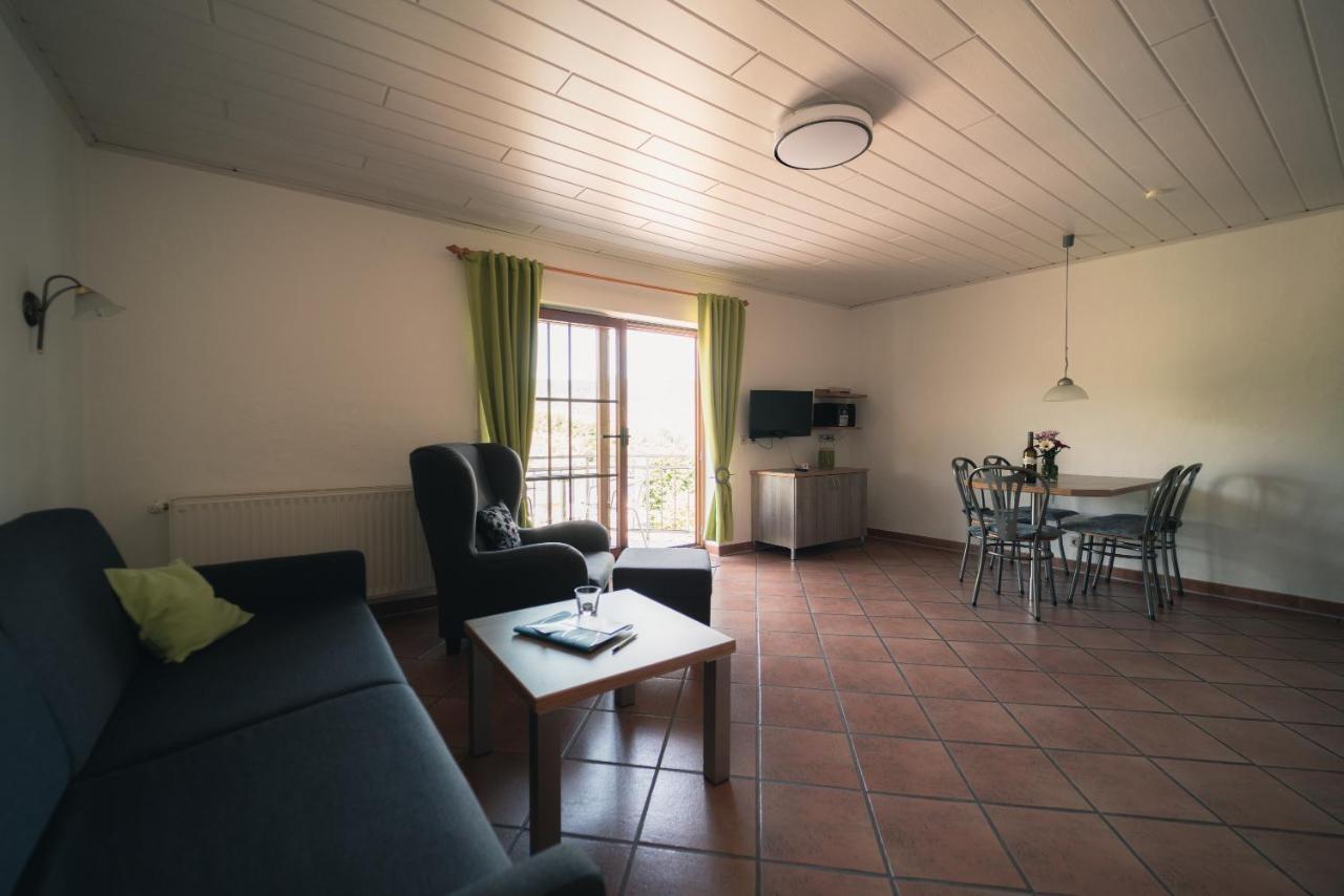 Urlaubsweingut Zecherhof Neef Екстериор снимка